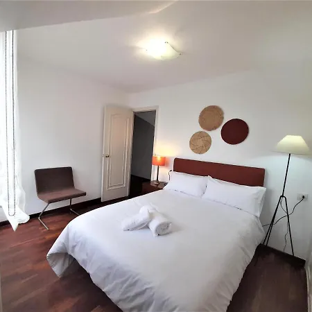 Elegante Atico De 2 Centro Ov5477 דירה